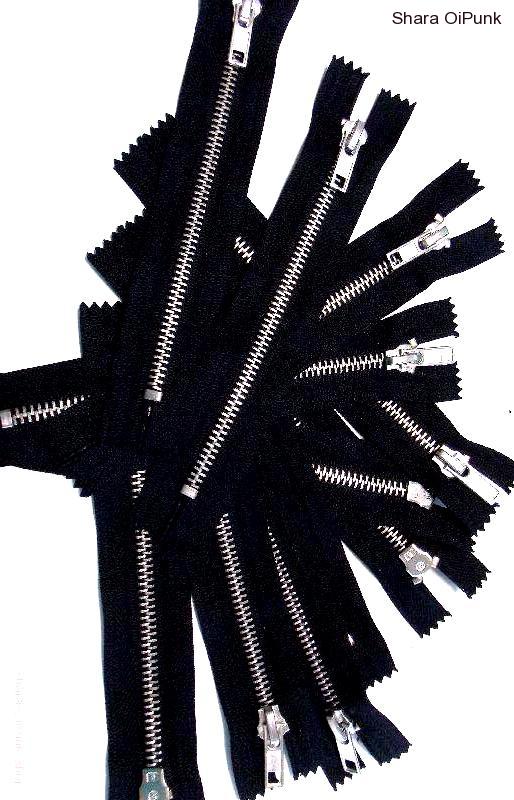 Punk KOVOVÝ zip 14 cm