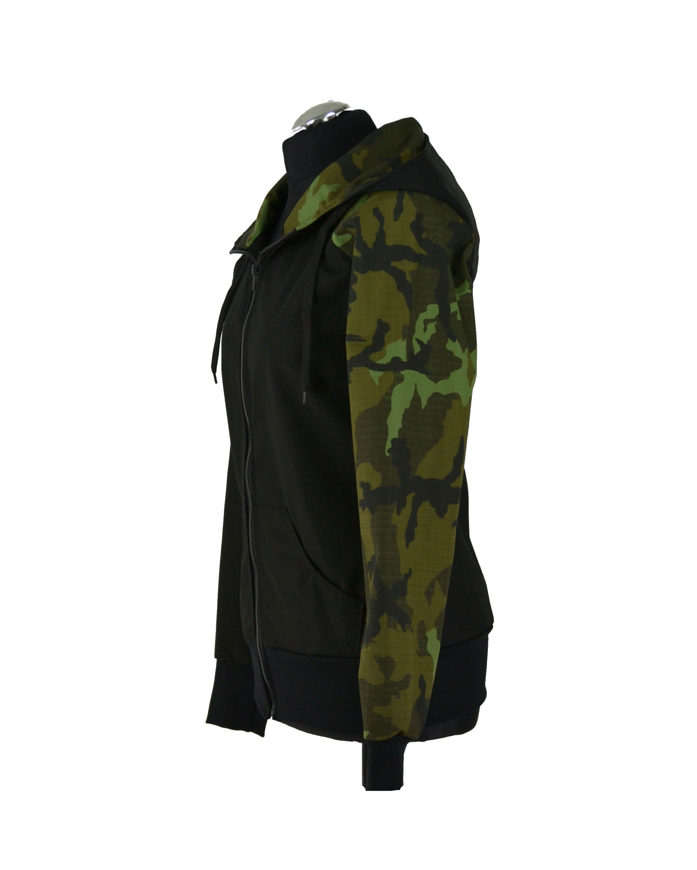 Punk zateplená fleecem černá bunda s maskáčovým rukávem-SKLADEM-XS