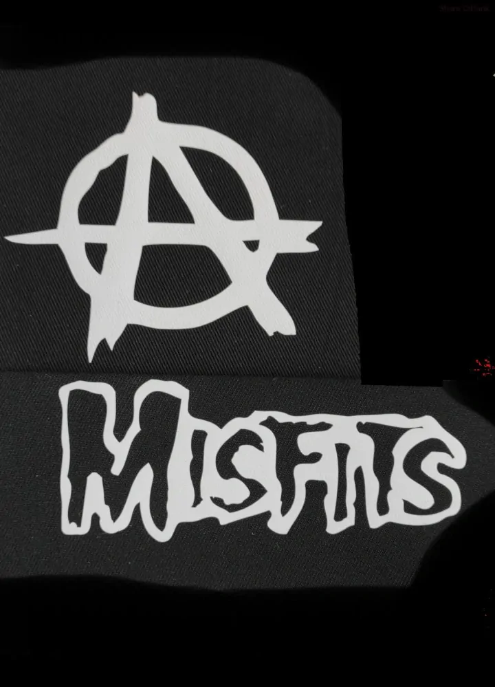 Taška přes rameno 17x20 cm/ nášivky A a Misfits